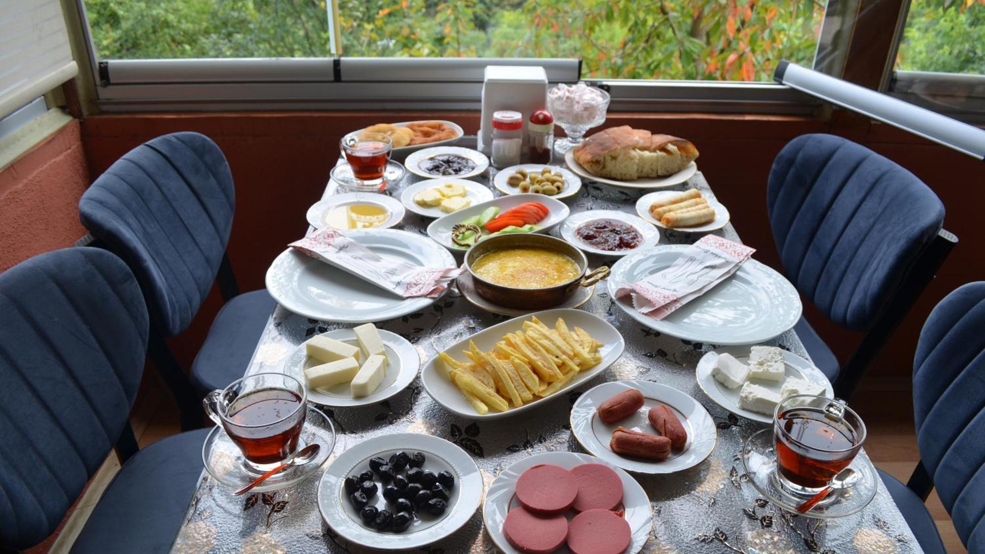 Yesil Vadi Restoran Ve Konaklama อาร์ตวิน ภายนอก รูปภาพ